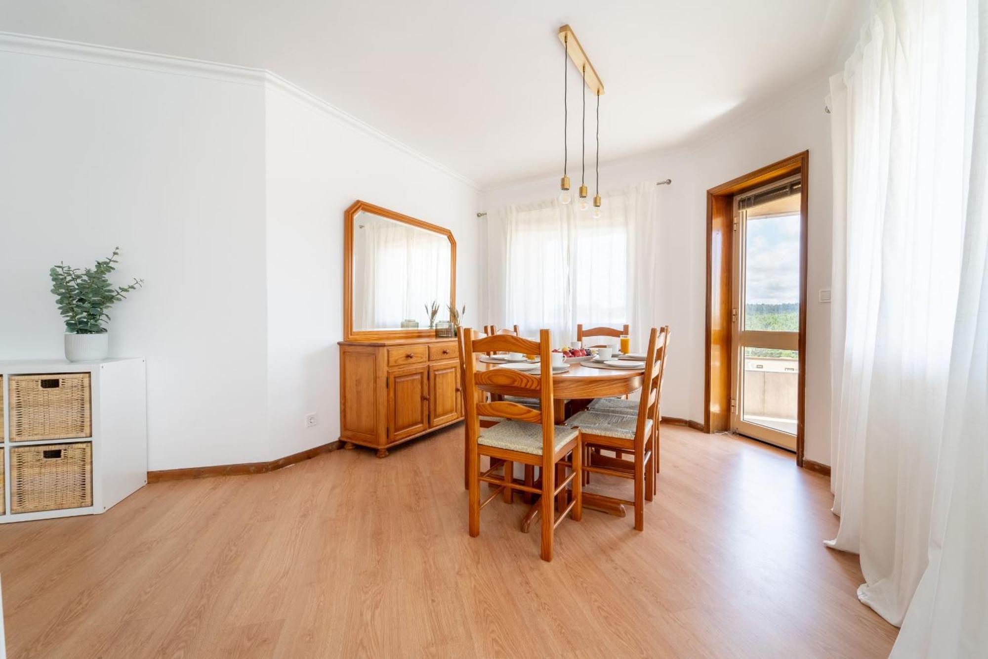 Beach Flat By House And People فيانا دو كاستيلو المظهر الخارجي الصورة