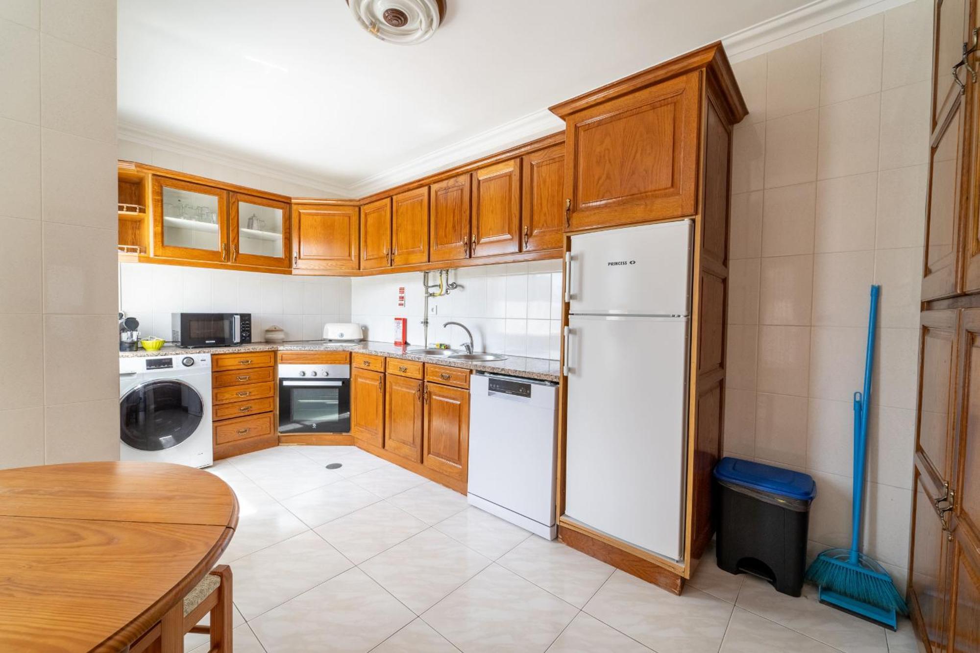 Beach Flat By House And People فيانا دو كاستيلو المظهر الخارجي الصورة